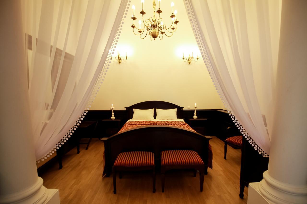 نياسفيز Palace Hotel المظهر الخارجي الصورة