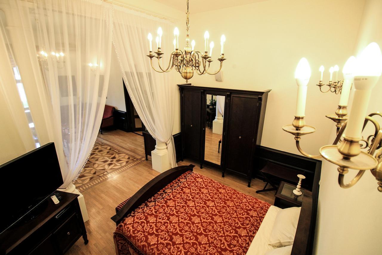 نياسفيز Palace Hotel المظهر الخارجي الصورة