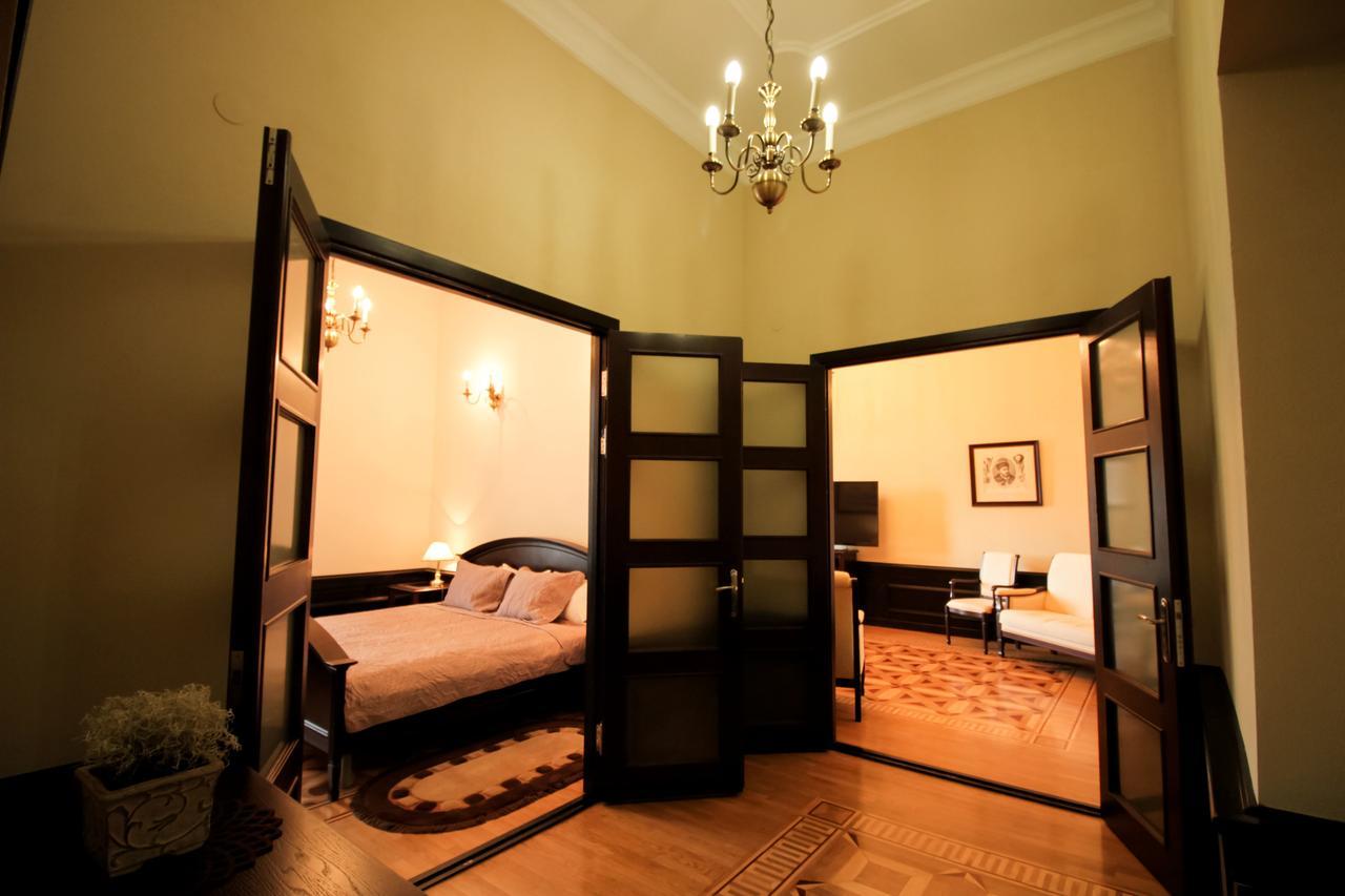 نياسفيز Palace Hotel المظهر الخارجي الصورة